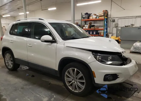 2012 Volkswagen Tiguan S из США, поврежденный, VIN WVGAV7AX7CW519411